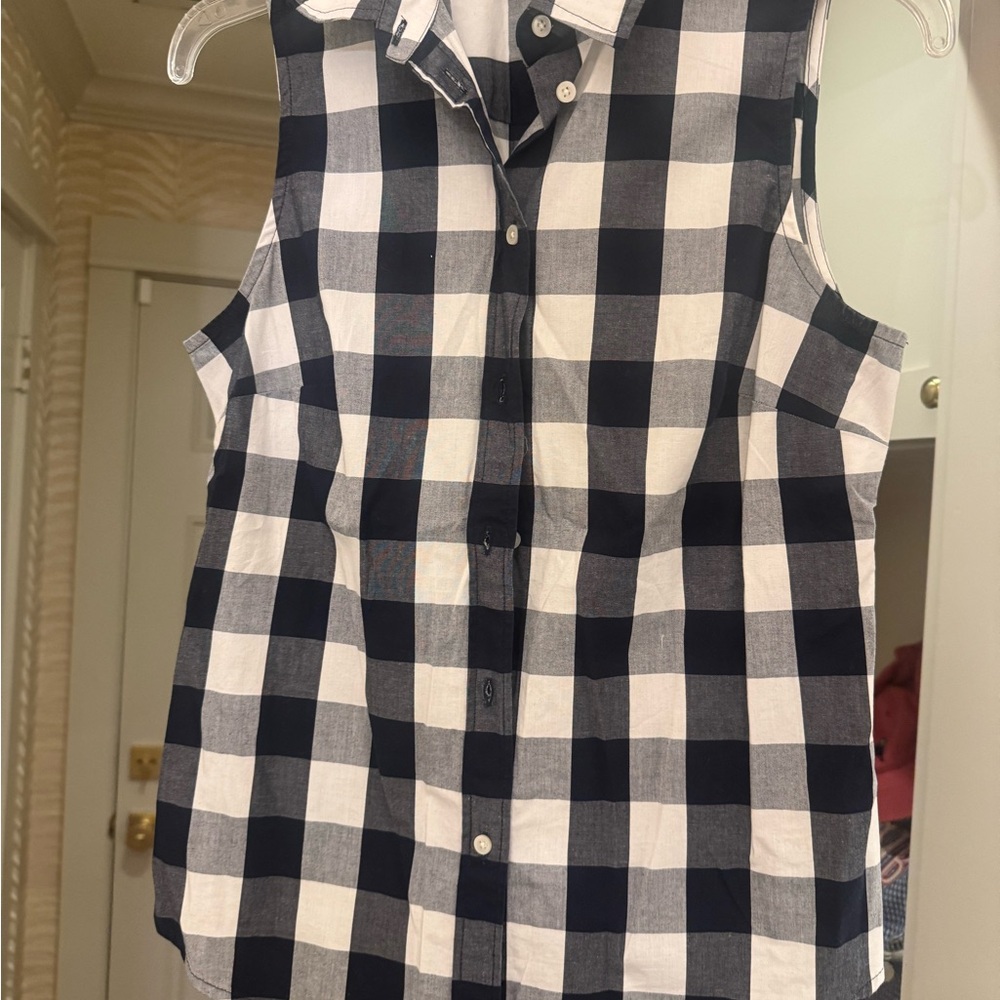 J. Crew Sleeveless Gingham Navy and White Button Down: Like New XS